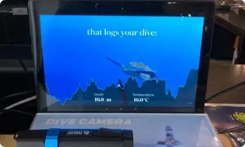 Pickcel powered Digital signage display at Paralenz store