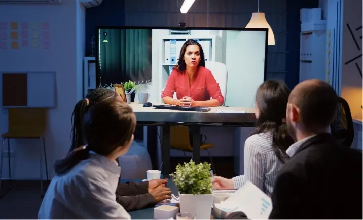 Digital signage screens displaying TOI news feed to follow industry trends using Pickcel digital signage software