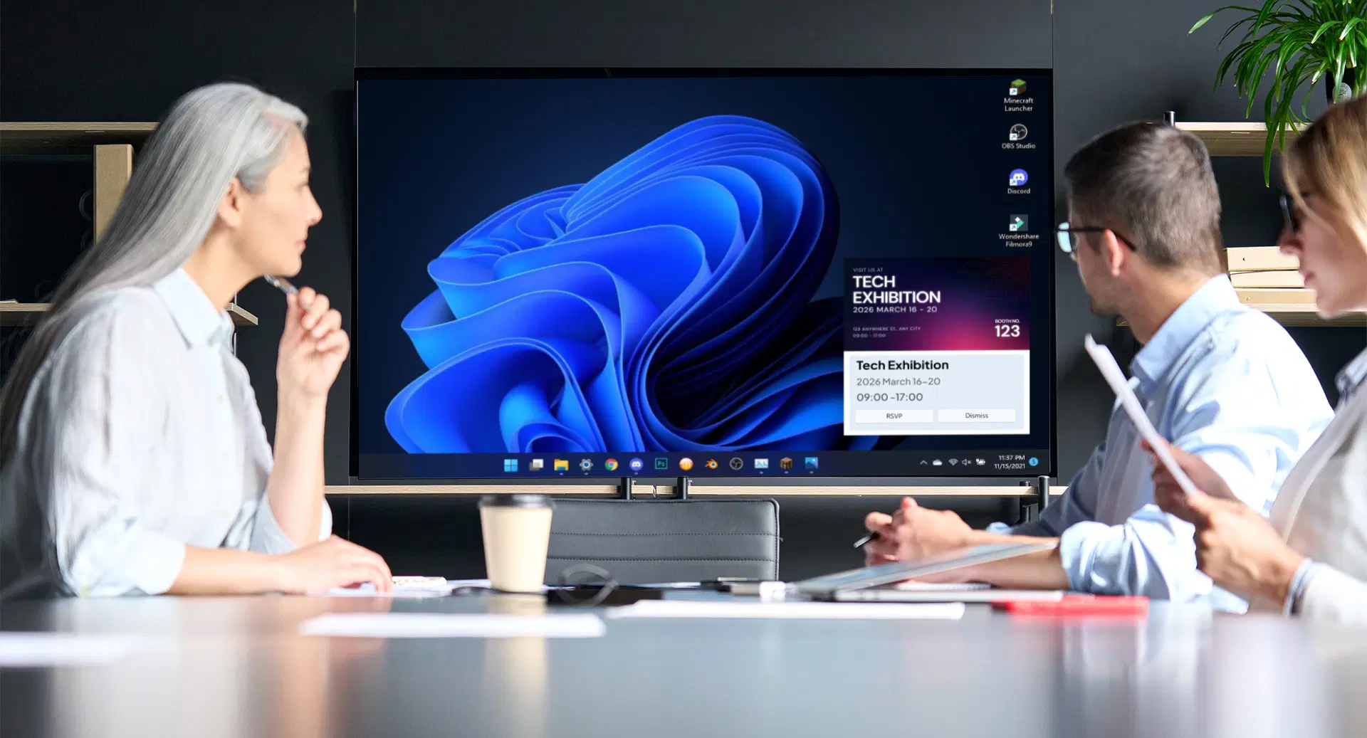 Desktop alert software for employee communication Desktop alert software pop-up notification on Windows employee computer screen