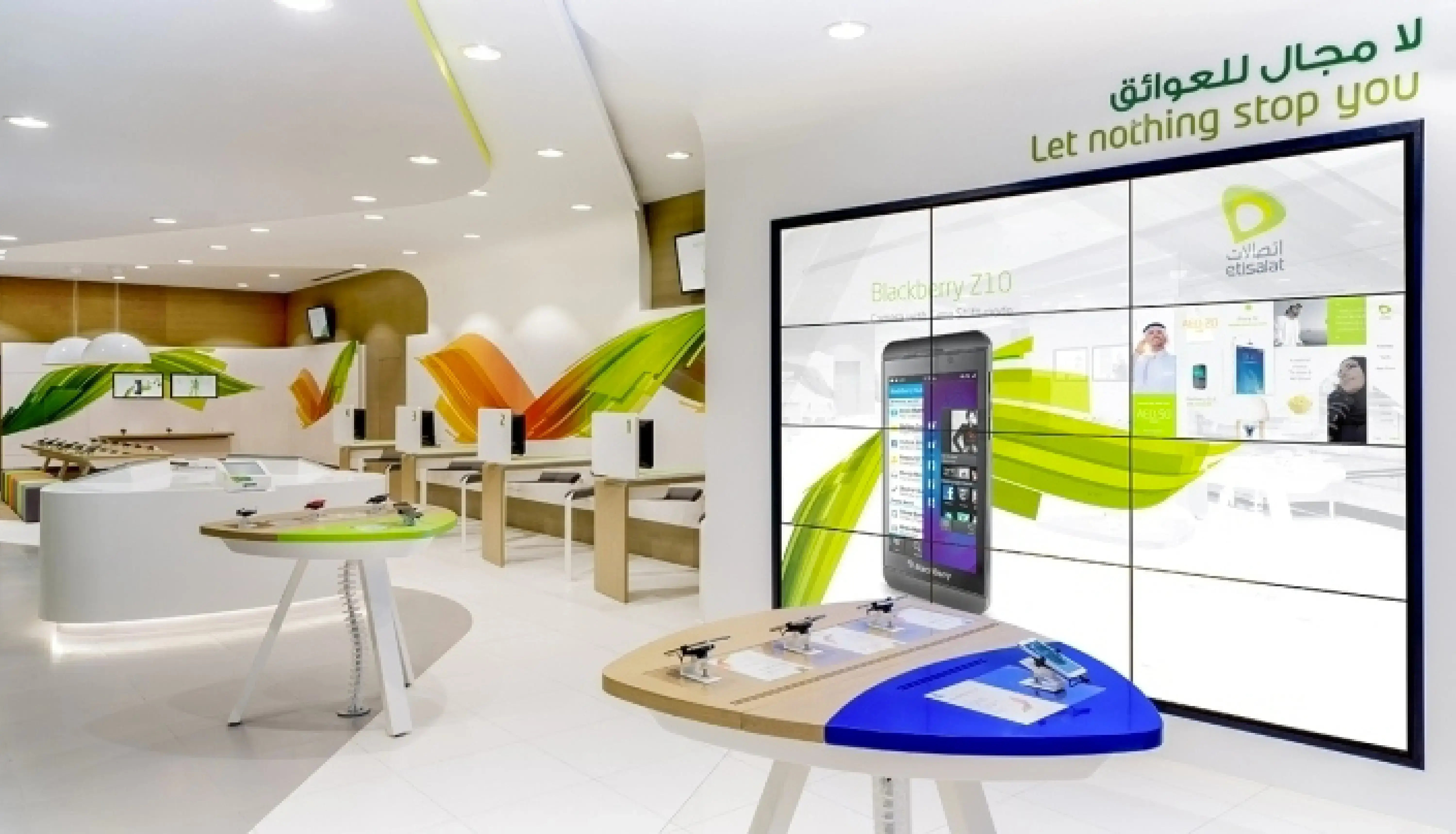 Etisalat store offering digital signage solutions that is integrated with Pickcel
