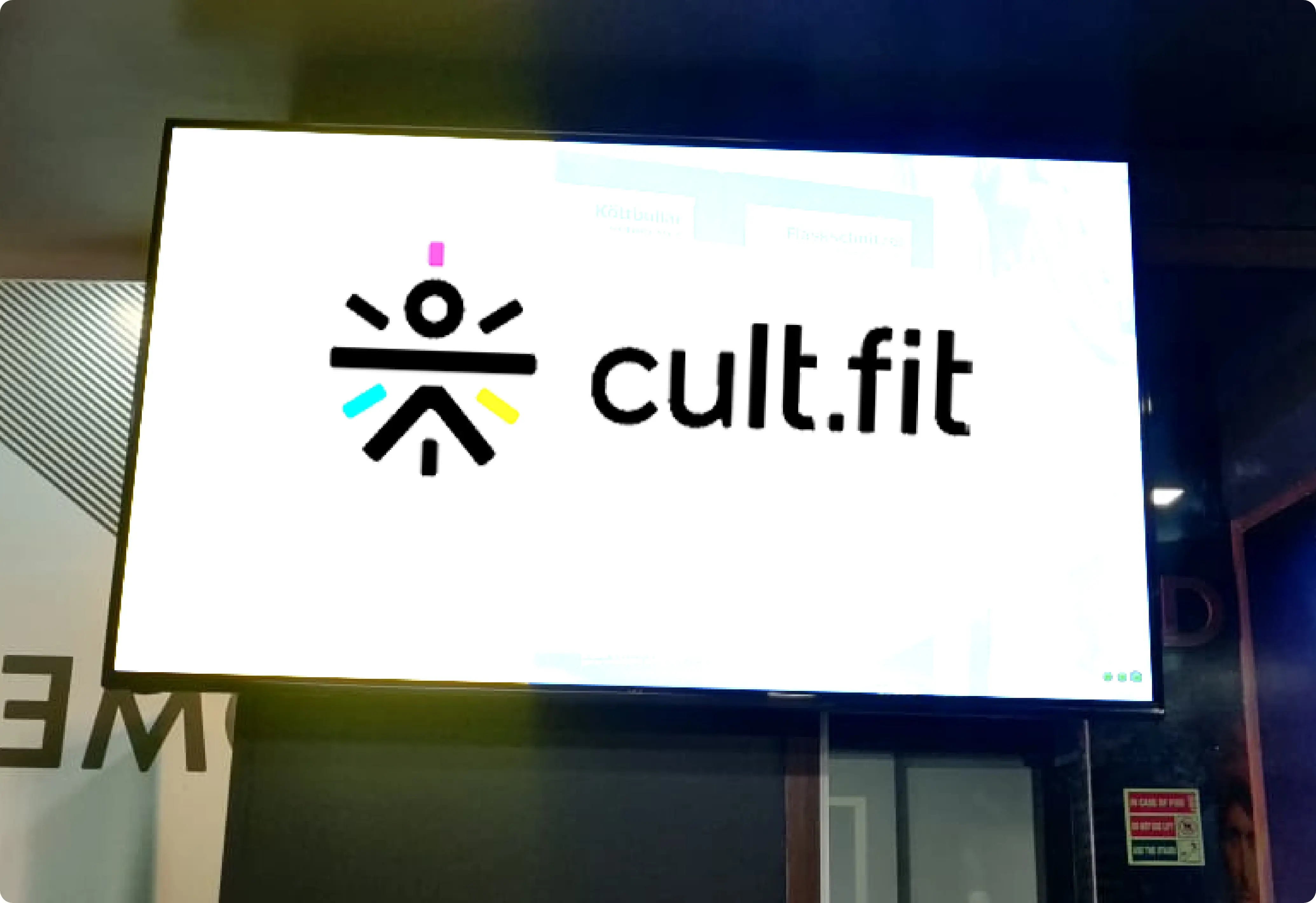 Pickcel powered Digital signage dispaly at cult-fit store