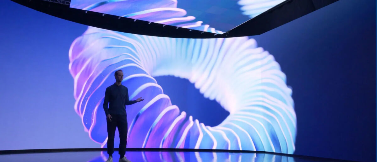 Digital signage showcasing an immersive experience with stunning visuals