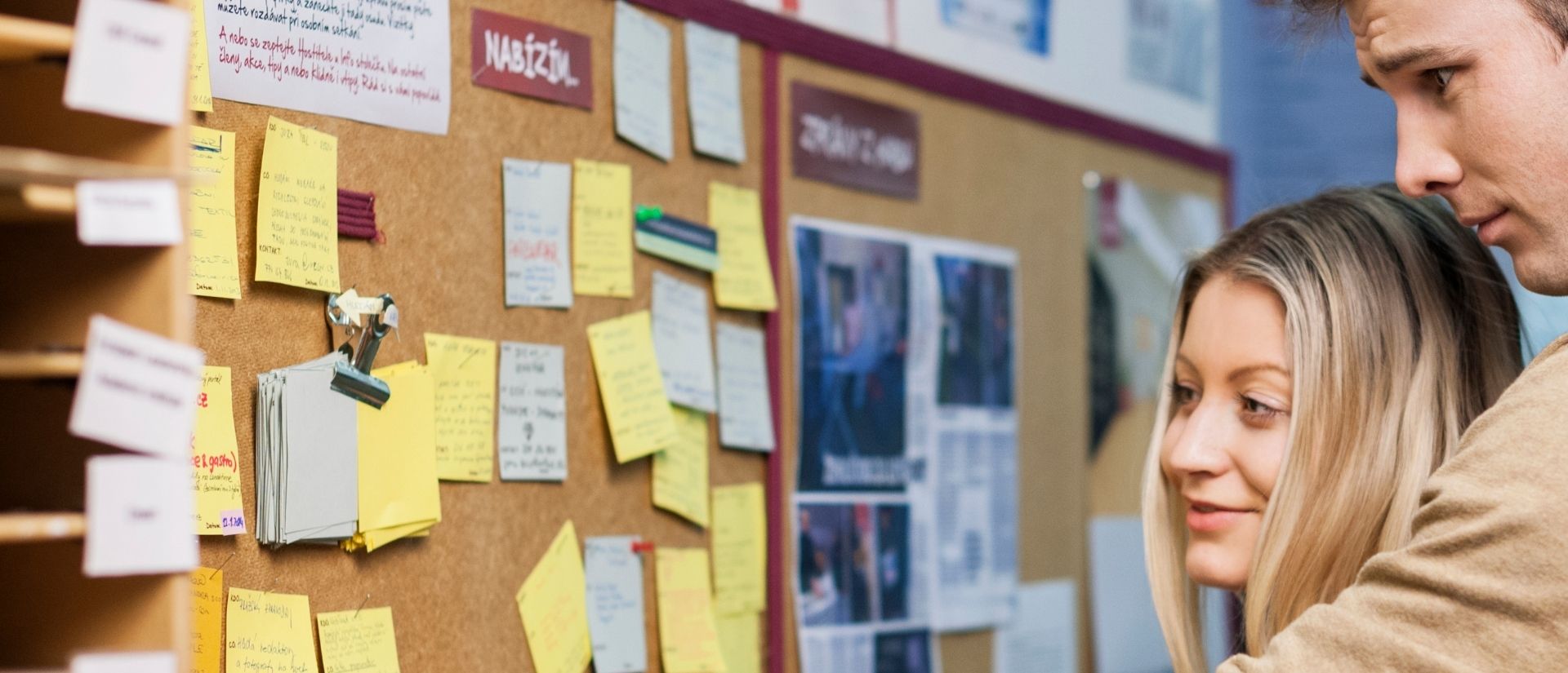 How to create a digital bulletin board?