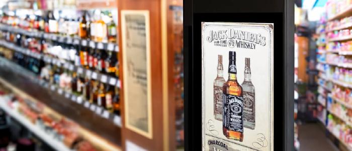 Tips to maximize sales through digital liquor store signs