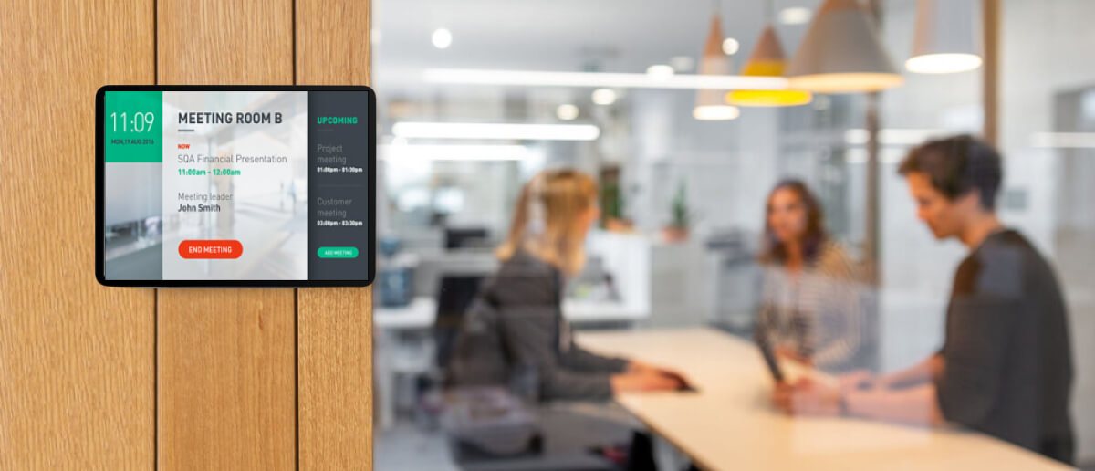 digital signage in meeting room