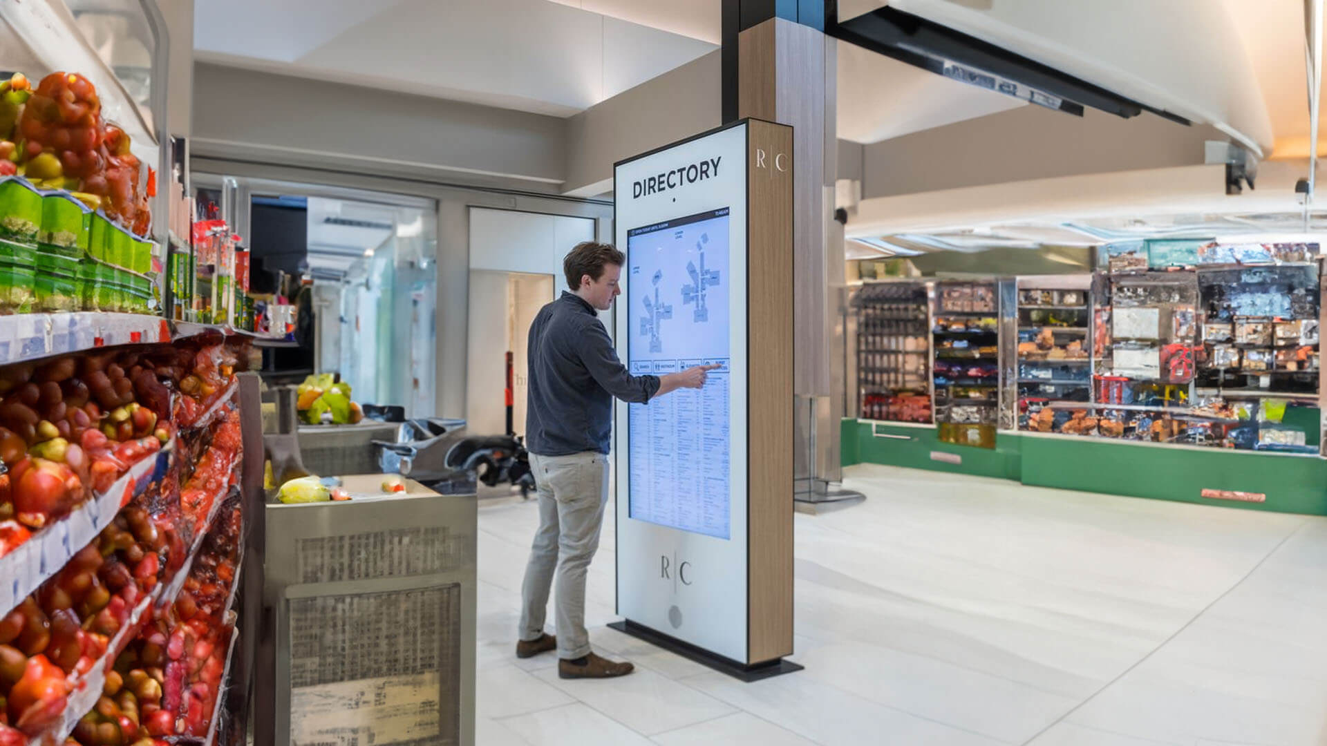 The benefits of using digital wayfinding in grocery stores to improve customer experience.