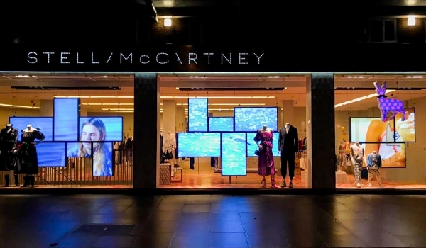 Luxury fashion house Stella McCartney uses video walls on window displays to create an exquisite visual experience