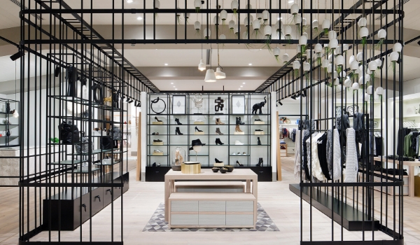 The fashion store SEED heritage shows fabulous minimalist visual merchandising with monochrome theme