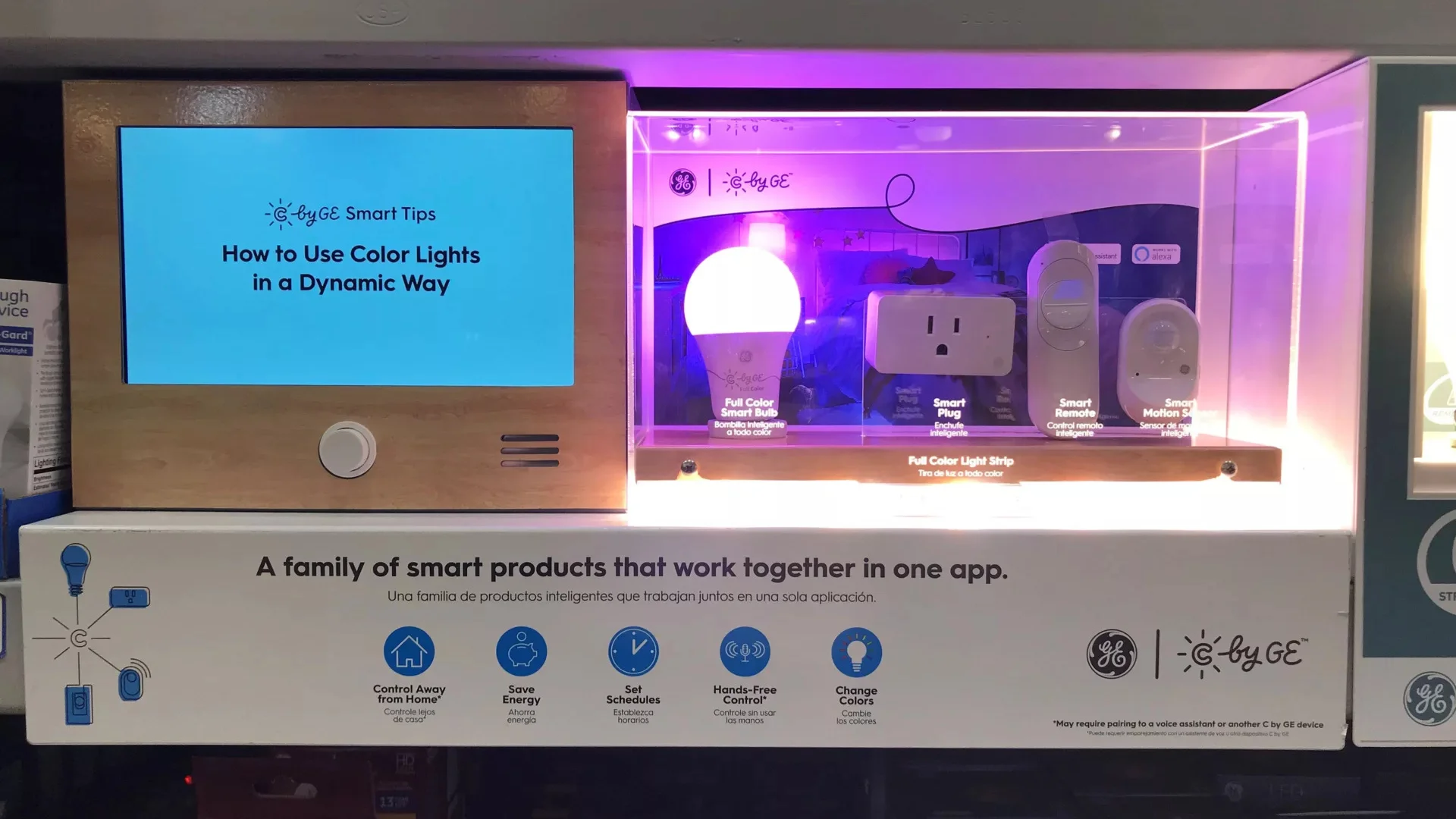 Interactive light bulb display