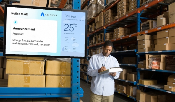 Easy communication with employees by displaying notices & announcements on warehouse digital signage screens